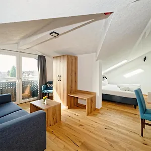 3* Hotel 17 Seen